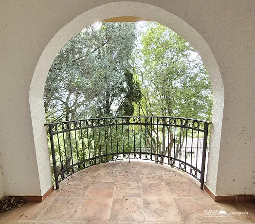 Haus mit Panoramablick und Swimmingpool